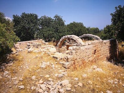 Zeus Tapınağı Ve Kilise