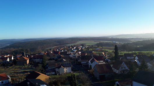 Pension Zur Waldeshöhe Inh. Dietmar und Lydia Estor Lindenpl. 11, 35274 Kirchhain, Deutschland