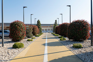 Photo n°36 de Family Village Costières Sud à Nîmes (Magasin de vêtements de sport)