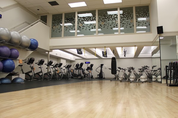 Фитнес плейс