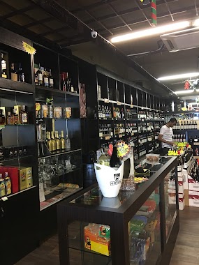 Shiraz Wine Shop, Author: Ang Ah Meng