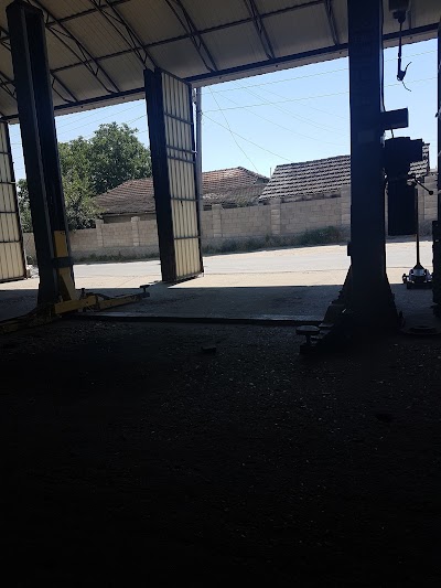 Photos of Auto-Service