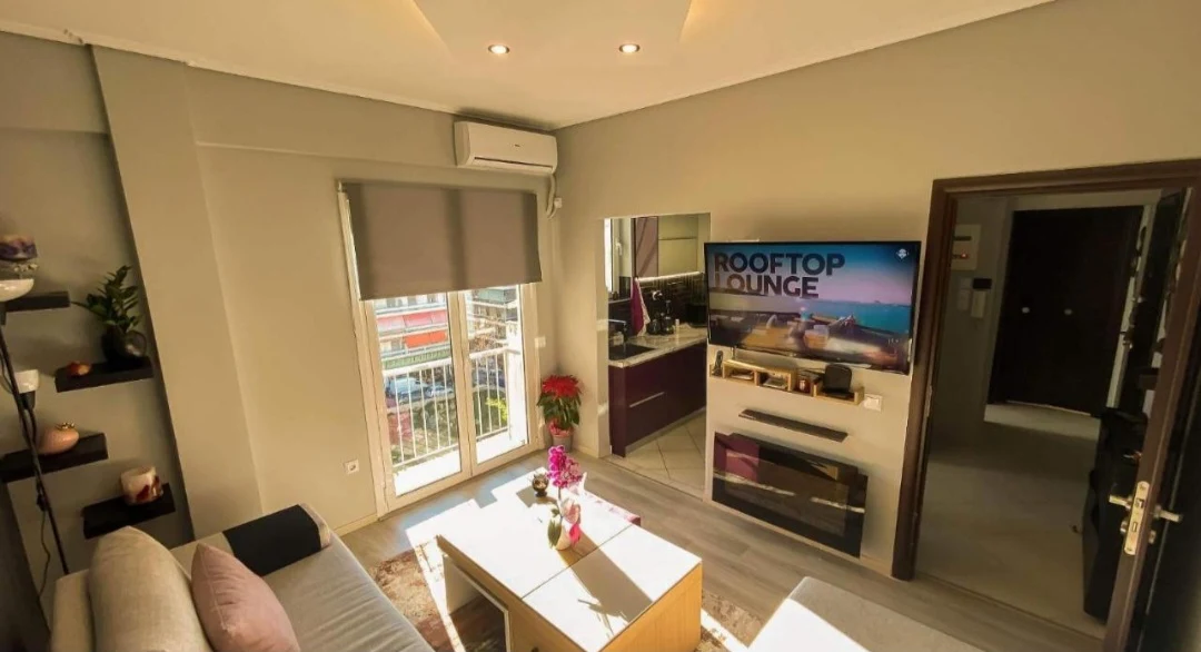 “Elegance” Central Luxury Apartment Piraeus