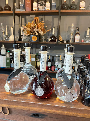 Headlands Distilling Co.