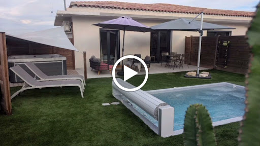 Photo de Gîtes Domaine de la Chapelle avec piscine chauffée et Jacuzzi privatifs / Côte d'Azur à Roquefort-les-Pins (06330)