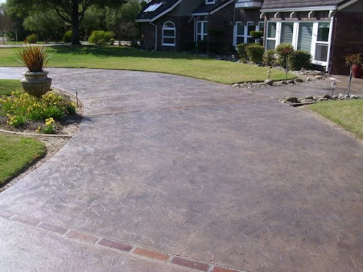 Driveway Decor - Visual