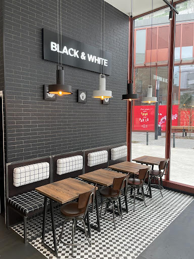 Photo 5 - Black & White Burger Bezons