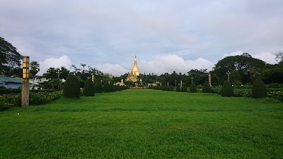 Photos of ပြည်သူ့ရင်ပြင်