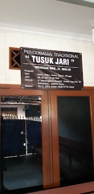 Tusuk Jari Pak Malik, Author: Tusuk Jari Pak Malik