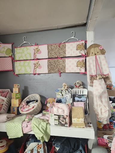 The Cluttered Kloset Children's Store - Thumbnail