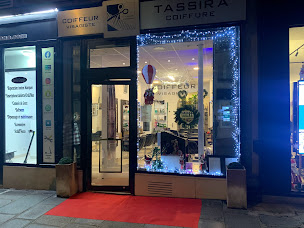 Photo n°1 de TASSIRA COIFFURE à Paris (Salon de coiffure)