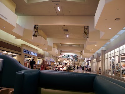 Lansing Mall