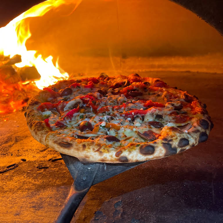 La Q Woodfire Pizza Kew Italian Restaurant in Kew