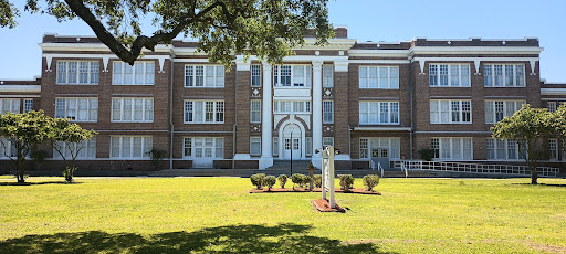 Schooldays Apartments - Thumbnail