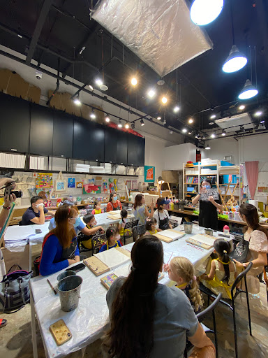 Happy Art Loft