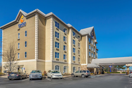 Comfort Inn & Suites near Six Flags 960 W Pointe Ct, Lithia Springs, GA 30122