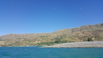 Hazar Lake