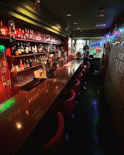 バー ナインマイルズ