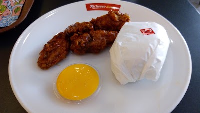 Photos of Richeese Factory Mayjen Sutoyo Tegal