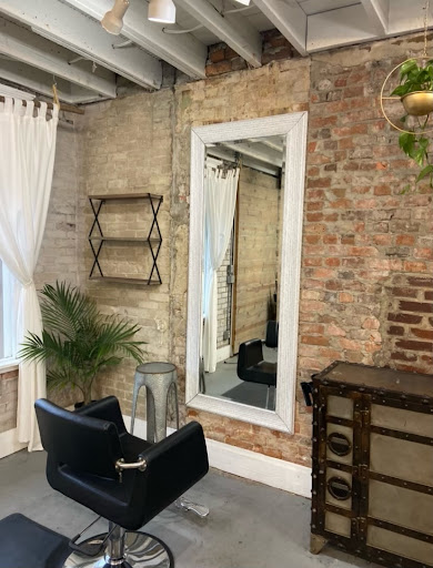 Refuge Salon • Boutique - Thumbnail