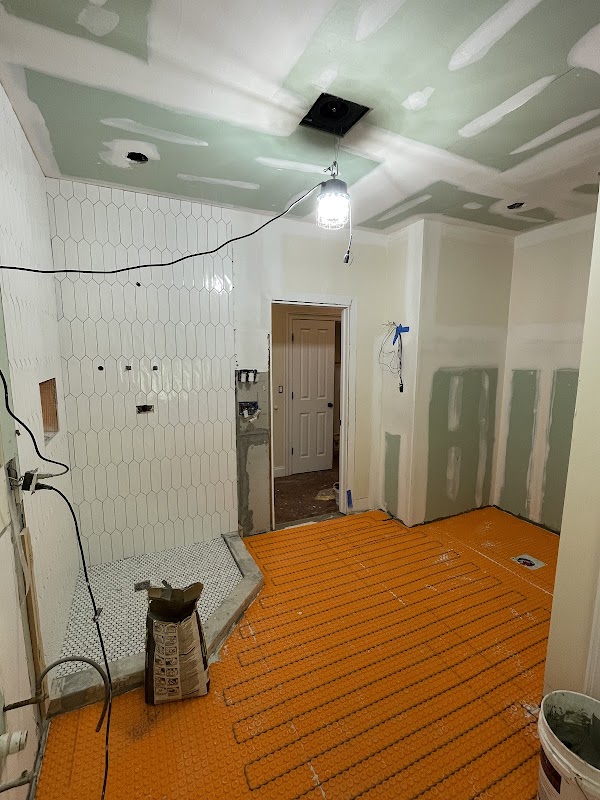 D & L Construction and Design facility with washing machines in Bridgeport