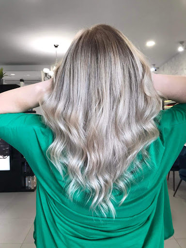 Salon Urody Shine - Salon fryzjersko kosmetologiczny Bemowo