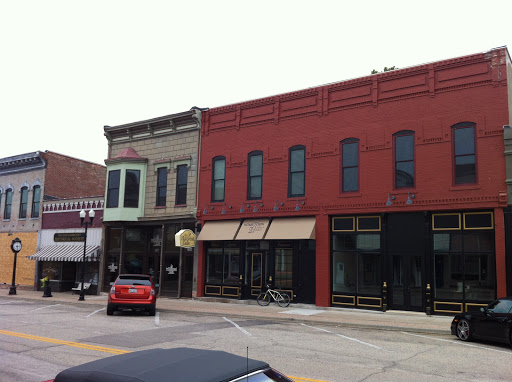 Hometown Wine & Spirits - Thumbnail