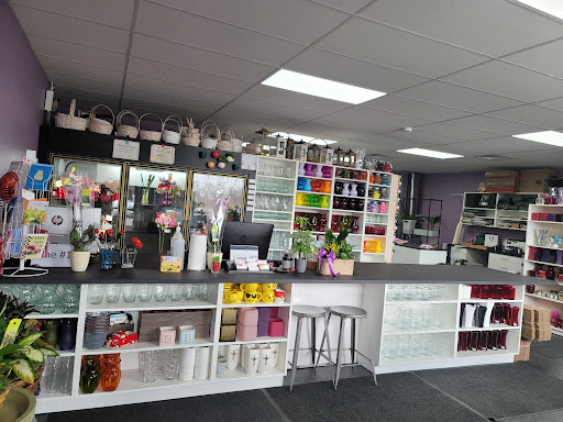 Romulus Flowers & Gifts - Thumbnail