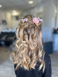 Photo n°11 de le Salon de Laura à Cugnaux (Salon de coiffure)