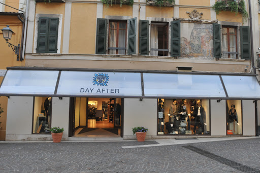 DAY AFTER - Visual