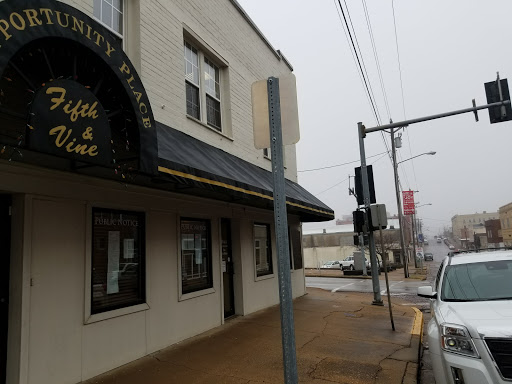 Poplar Bluff City Hall - Thumbnail