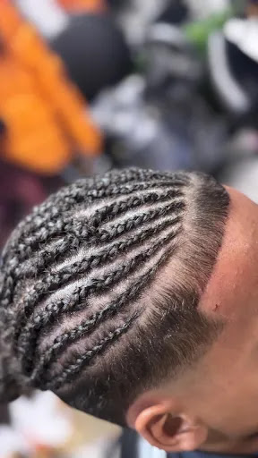 Eclipse Saint - Barber & Beauty Salon