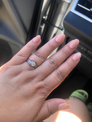 A Nails - Visual