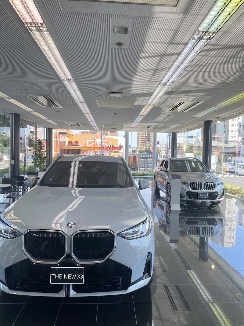 Murauchi BMW 相模大野支店 新車ショールーム