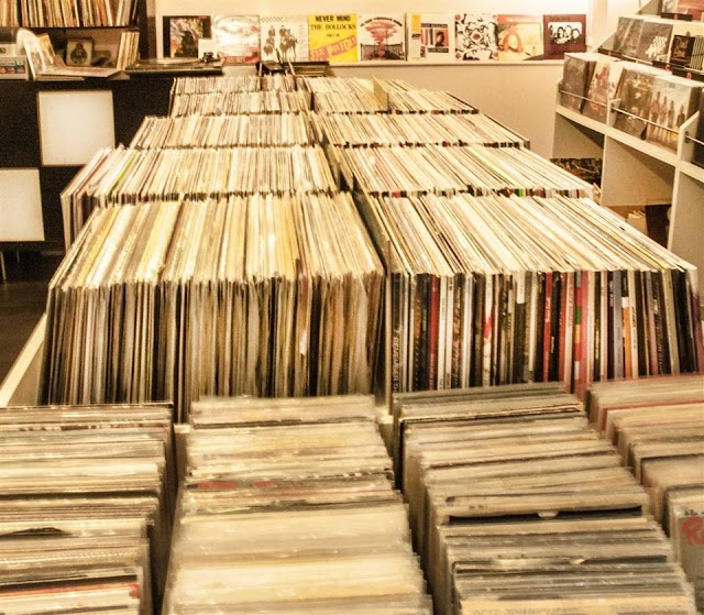 Porto Calling - Record Store