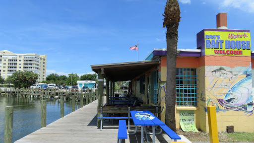 Doc's Bait House - Visual