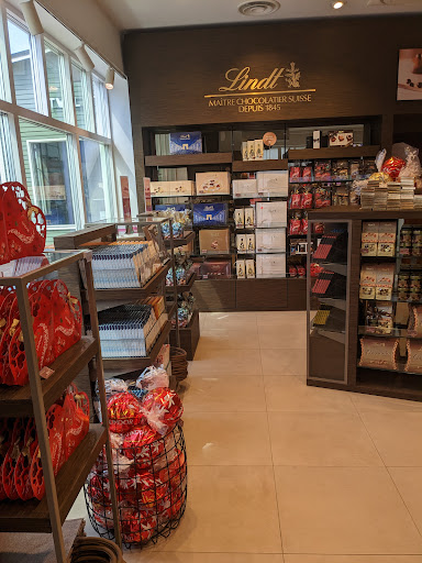 Lindt Chocolate Store, Stockholm Quality Outlet - Thumbnail