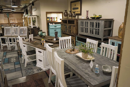 Rick's Home Store - Visual