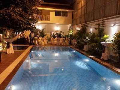 Photos of Skyline Apartment