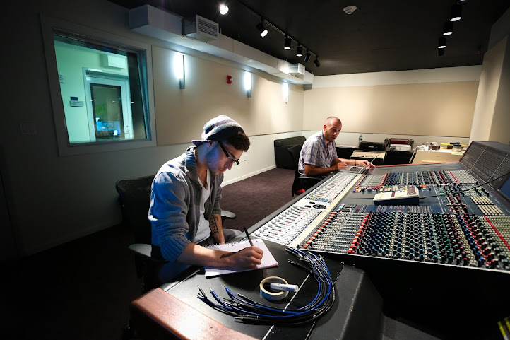 SAE Institute of Technology New York by null