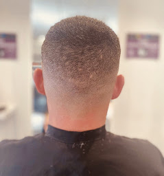 Photo n°10 de POP'UP Coiffeurs Aigues Mortes à Aigues-Mortes (Salon de coiffure)