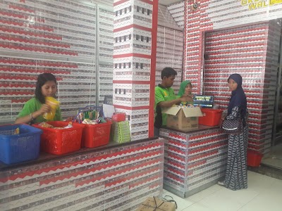 Photos of Toko Adit