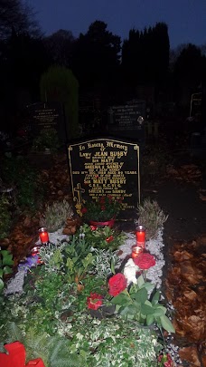 Sir Matt Busby grave manchester