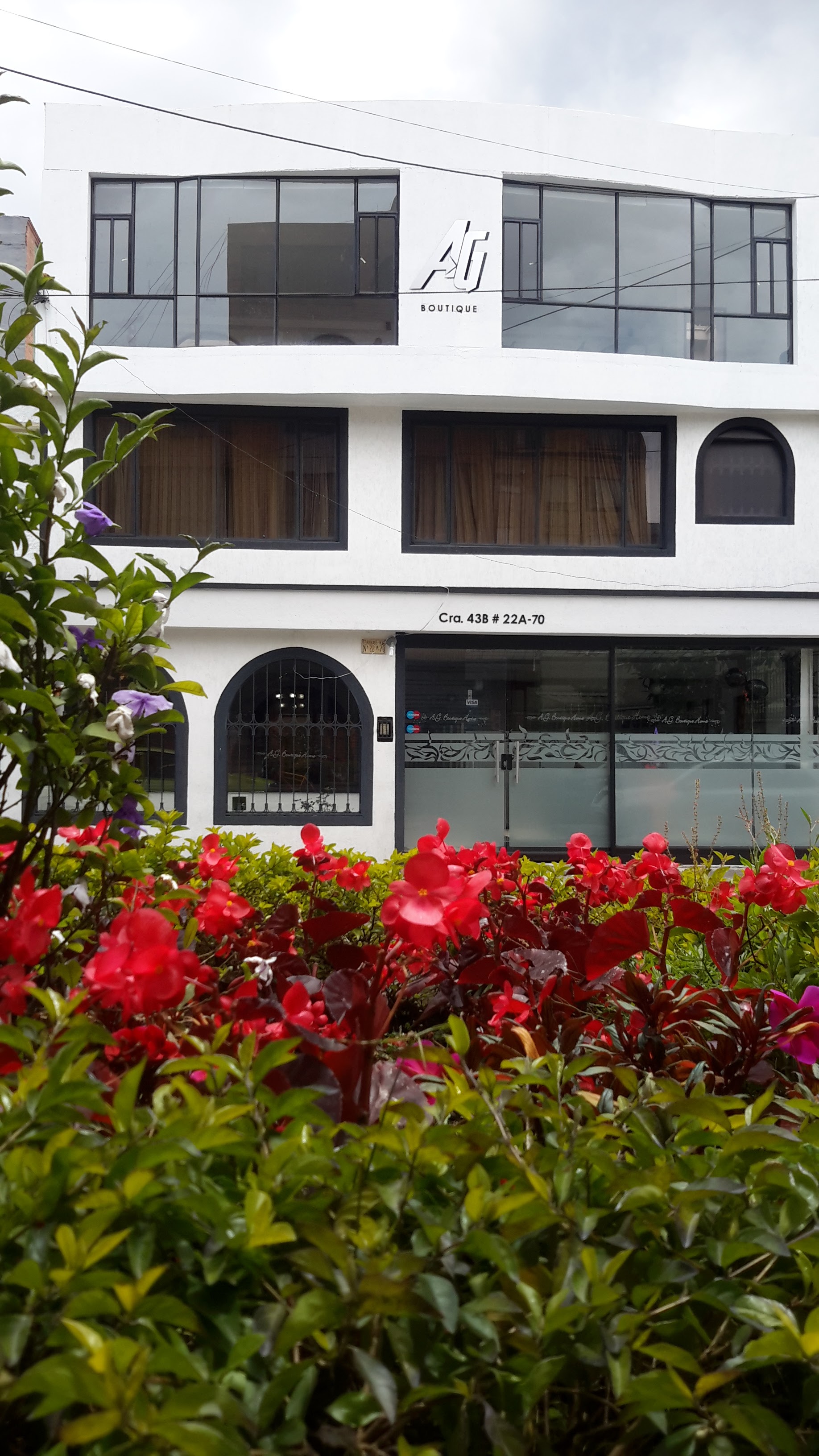 Ag Boutique Home - Housity