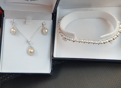 Prouds the Jewellers Booragoon - Thumbnail