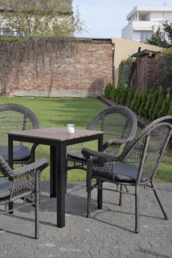 Kawiarnia Posiaduffka | Rembertów | Pyszna Kawa w Warszawie | Ciasta | Ogródek