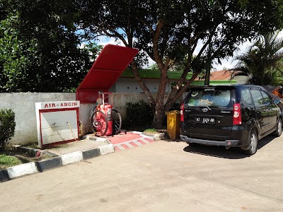Photos of Pom Bensin Selan