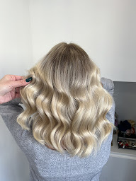 Photo n°7 de Le Salon De Lilie à Pougues-les-Eaux (Salon de coiffure)