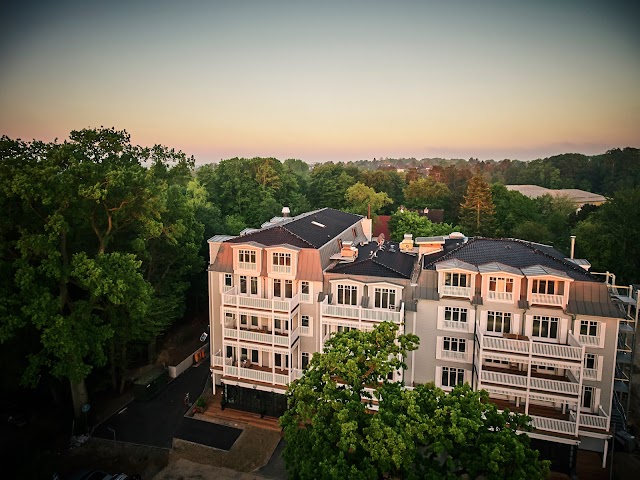 Barefoot Hotel