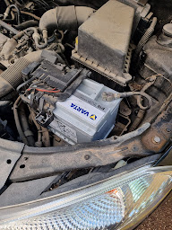 Photo n°7 de BATTERIES A DOMICILE MARSEILLE- Dépannage batterie voiture, moto,bateau à Marseille (Atelier de réparation pour poids lourds)